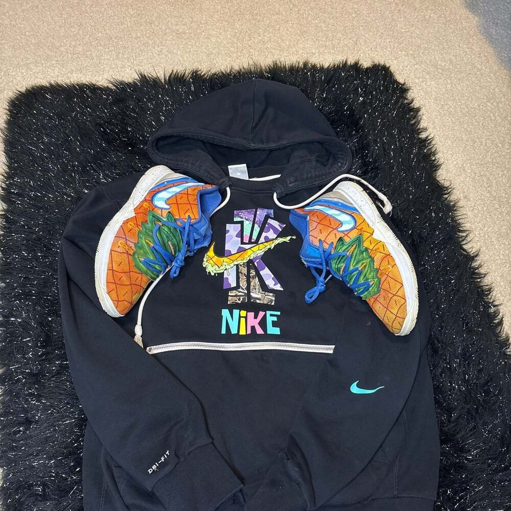 Nike Kyrie Irving Spongebob Hoodie & Shoes 7Y Mens S